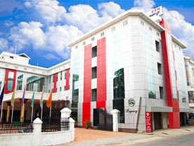 Are you searching for best Hotels,Resturant,Conference Hall,Auditoriums,Kalyanamandapam,Lodges in Palakkad Kerala ?. 
Click here to get K P M Regency contact address and phone numbers