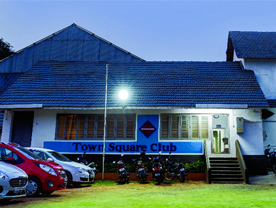 TOWN SQUARE CLUB