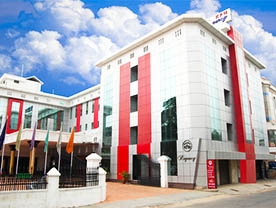 Are you searching for best Hotels,Resturant,Conference Hall,Auditoriums,Kalyanamandapam,Lodges in Palakkad Kerala ?. 
Click here to get K P M Regency contact address and phone numbers